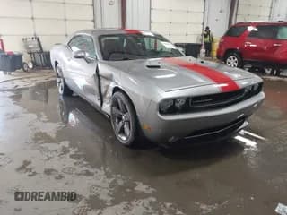 ✅ 2014 Dodge Challenger SXT • VIN: 2C3CDYAG2EH158682 • Lot: 41298613. Wystawiony na IAAI z przebiegiem 121 252 mil. Bezpłatny archiwum sprzedaży aukcyjnych z USA i szczegółowy raport historii pojazdu na DreamBid. Zdjęcie 1.