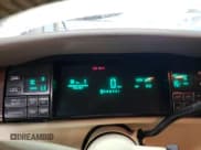 ✅ 1995 Cadillac DeVille • VIN: 1G6KD52B3SU259069 • Lot: 70656044. Wystawiony na Copart z przebiegiem 188 183 mil. Bezpłatny archiwum sprzedaży aukcyjnych z USA i szczegółowy raport historii pojazdu na DreamBid. Zdjęcie 9.