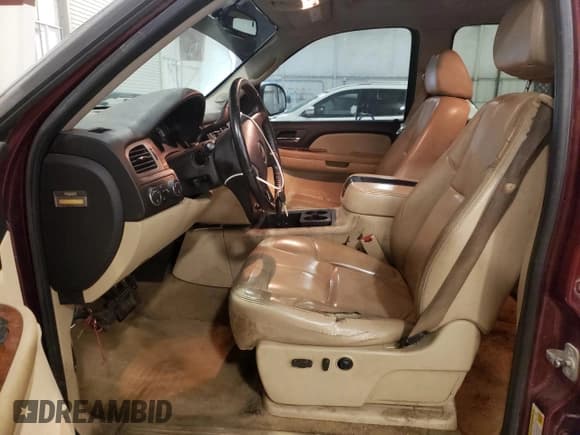 ✅ 2008 Chevrolet Silverado 1500 LTZ • VIN: 2GCEK133281198477 • Lot: 76260394. Listed on Copart with 303,777 mi. Free auction sales archive from the USA and detailed vehicle history report at DreamBid. Image 7.