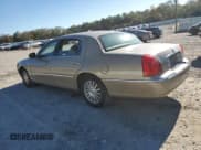 ✅ 2004 Lincoln Town Car Signature • VIN: 1LNHM81W34Y662151 • Lot: 82414495. Listed on Copart with 134,605 mi. Free auction sales archive from the USA and detailed vehicle history report at DreamBid. Image 2.