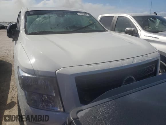 ✅ 2024 Nissan Titan Pro-4X • VIN: 1N6AA1FB4RN105718 • Lot: 74979434. Wystawiony na Copart z przebiegiem 14 813 mil. Bezpłatny archiwum sprzedaży aukcyjnych z USA i szczegółowy raport historii pojazdu na DreamBid. Zdjęcie 5.