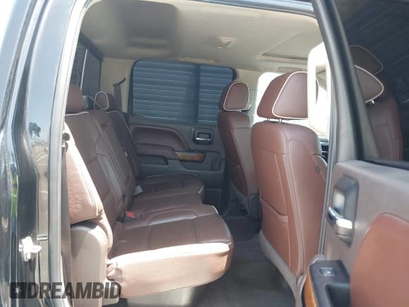 ✅ 2016 Chevrolet Silverado 1500 High Country • VIN: 3GCPCTEC3GG384338 • Lot: 42382874. Wystawiony na IAAI z przebiegiem 120 846 mil. Bezpłatny archiwum sprzedaży aukcyjnych z USA i szczegółowy raport historii pojazdu na DreamBid. Zdjęcie 8.