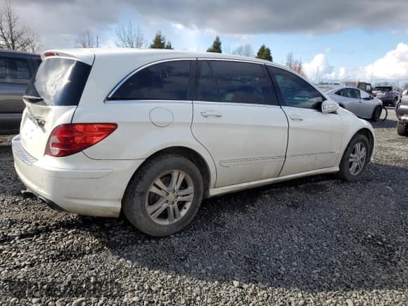 ✅ 2008 Mercedes-Benz R 3.0L • VIN: 4JGCB22E28A074615 • Лот: 48955475. Опубликован ранее на Copart с пробегом 130 778 миль. Бесплатный доступ к архиву аукционных продаж из США и подробный отчёт об истории автомобиля на DreamBid. Изображение 3.