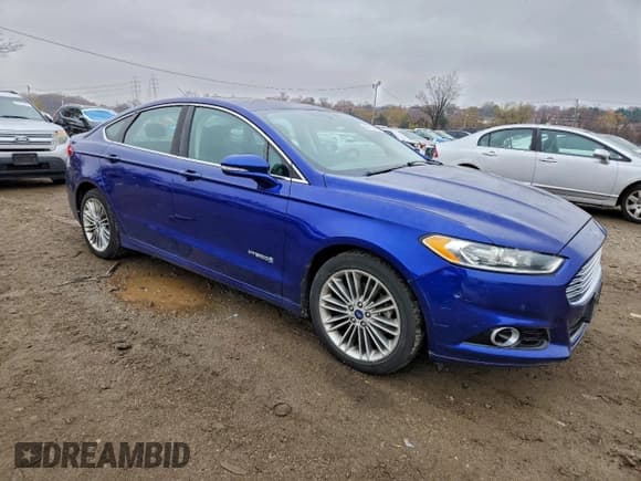 ✅ 2013 Ford Fusion SE Hybrid • VIN: 3FA6P0LU6DR376248 • Лот: 94114435. Опубликован ранее на Copart с пробегом 100 127 миль. Бесплатный доступ к архиву аукционных продаж из США и подробный отчёт об истории автомобиля на DreamBid. Изображение 4.