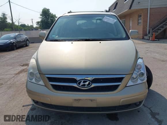 2008 Hyundai Entourage GLS with VIN KNDMC233386046862, listed as a IAAI auction lot 42897770 with 133,482 mi miles and . Bid and sale history available at DreamBid. Image 12.