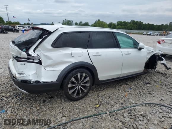 ✅ 2022 Volvo V90 • VIN: YV4062NLXN1150015 • Лот: 66455595. Опубликован ранее на Copart с пробегом Не указан. Бесплатный доступ к архиву аукционных продаж из США и подробный отчёт об истории автомобиля на DreamBid. Изображение 3.