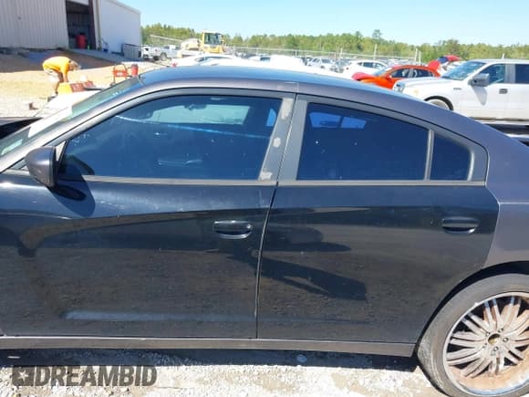✅ 2014 Dodge Charger Police • VIN: 2C3CDXAT9EH132958 • Lot: 43385394. Listed on IAAI with 193,287 mi. Free auction sales archive from the USA and detailed vehicle history report at DreamBid. Image 15.