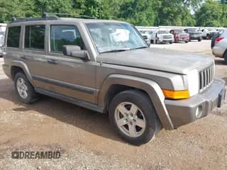 ✅ 2006 Jeep Commander • VIN: 1J8HH48N86C106683 • Lot: 42413617. Listed on IAAI with 235,200 mi. Free auction sales archive from the USA and detailed vehicle history report at DreamBid. Image 1.
