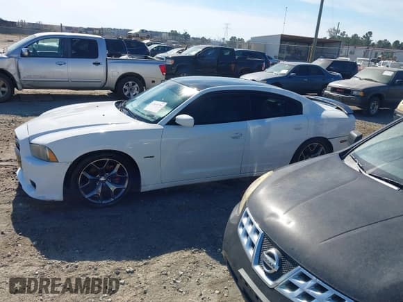 ✅ 2012 Dodge Charger RT • VIN: 2C3CDXCT1CH151417 • Lot: 43634702. Wystawiony na IAAI z przebiegiem 170 735 mil. Bezpłatny archiwum sprzedaży aukcyjnych z USA i szczegółowy raport historii pojazdu na DreamBid. Zdjęcie 15.