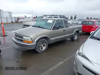 ✅ 1998 Chevrolet S-10 LS • VIN: 1GCCS19X0W8129721 • Лот: 41927965. Опубликован ранее на IAAI с пробегом 180 056 миль. Бесплатный доступ к архиву аукционных продаж из США и подробный отчёт об истории автомобиля на DreamBid. Изображение 2.