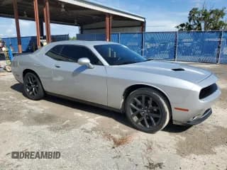 ✅ 2022 Dodge Challenger SXT • VIN: 2C3CDZAG1NH117594 • Lot: 70710704. Wystawiony na Copart z przebiegiem 17 964 mil. Bezpłatny archiwum sprzedaży aukcyjnych z USA i szczegółowy raport historii pojazdu na DreamBid. Zdjęcie 4.