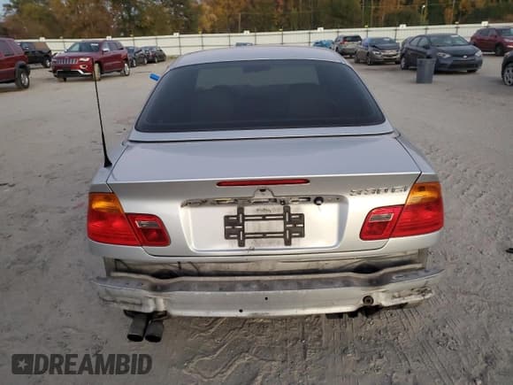 ✅ 2001 BMW 3 Series 330Ci • VIN: WBABS53431JU82647 • Lot: 91600465. Listed on Copart with 156,168 mi. Free auction sales archive from the USA and detailed vehicle history report at DreamBid. Image 6.