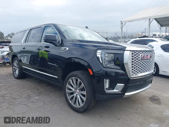 ✅ 2021 GMC Yukon XL Denali • VIN: 1GKS2JKL9MR201692 • Lot: 43254010. Listed on IAAI with 103,051 mi. Free auction sales archive from the USA and detailed vehicle history report at DreamBid. Image 1.