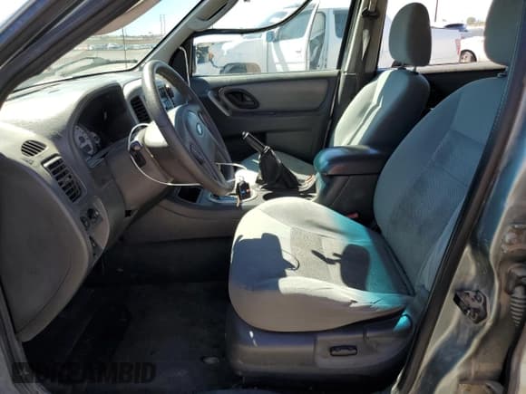 ✅ 2006 Ford Escape XLT • VIN: 1FMCU93196KD36572 • Lot: 81878525. Wystawiony na Copart z przebiegiem 205 608 mil. Bezpłatny archiwum sprzedaży aukcyjnych z USA i szczegółowy raport historii pojazdu na DreamBid. Zdjęcie 7.