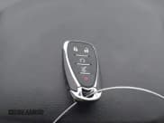 ✅ 2022 Chevrolet Traverse LT • VIN: 1GNERHKW2NJ174513 • Lot: 41998034. Wystawiony na IAAI z przebiegiem 60 202 mil. Bezpłatny archiwum sprzedaży aukcyjnych z USA i szczegółowy raport historii pojazdu na DreamBid. Zdjęcie 11.