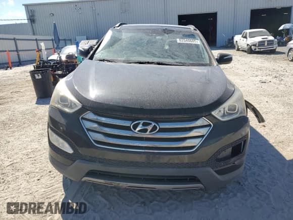 ✅ 2014 Hyundai Santa Fe • VIN: 5XYZU3LB7EG138937 • Lot: 82540685. Listed on Copart with 210,815 mi. Free auction sales archive from the USA and detailed vehicle history report at DreamBid. Image 5.