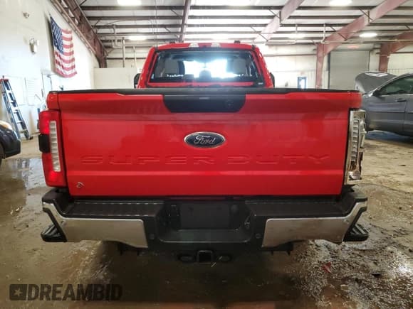 ✅ 2024 Ford F-250 • VIN: 1FT8X2BN5REE73413 • Lot: 49548495. Wystawiony na Copart z przebiegiem 2 900 mil. Bezpłatny archiwum sprzedaży aukcyjnych z USA i szczegółowy raport historii pojazdu na DreamBid. Zdjęcie 6.