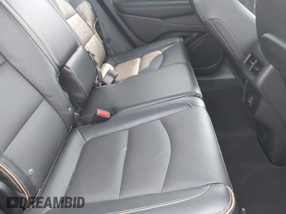 ✅ 2023 GMC Terrain AT4 • VIN: 3GKALYEG6PL257570 • Лот: 42421280. Опубликован ранее на IAAI с пробегом 27 724 миль. Бесплатный доступ к архиву аукционных продаж из США и подробный отчёт об истории автомобиля на DreamBid. Изображение 8.