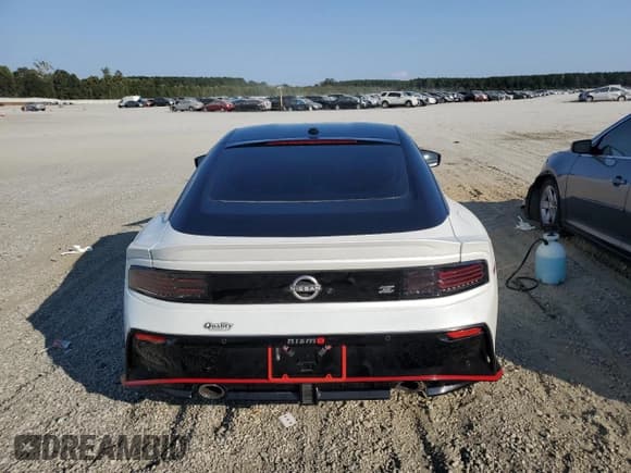 ✅ 2024 Nissan Z Nismo • VIN: JN1BZ4CH1RM360314 • Lot: 81260605. Wystawiony na Copart z przebiegiem 3 478 mil. Bezpłatny archiwum sprzedaży aukcyjnych z USA i szczegółowy raport historii pojazdu na DreamBid. Zdjęcie 6.