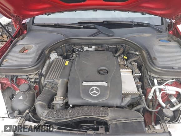 ✅ 2018 Mercedes-Benz GLC 300 • VIN: WDC0G4KB2JV045019 • Lot: 42835520. Listed on IAAI with 64,273 mi. Free auction sales archive from the USA and detailed vehicle history report at DreamBid. Image 10.