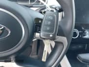 ✅ 2023 Hyundai Tucson SE • VIN: 5NMJACAE6PH248924 • Lot: 43101972. Wystawiony na IAAI z przebiegiem 77 071 mil. Bezpłatny archiwum sprzedaży aukcyjnych z USA i szczegółowy raport historii pojazdu na DreamBid. Zdjęcie 11.