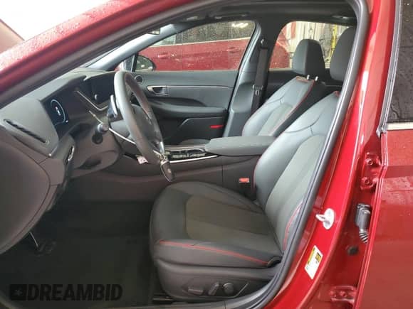 2023 Hyundai Sonata SEL Plus с VIN KMHL44J25PA327325, выставлен на аукционе Copart как лот 83821655 с пробегом 16 960 миль миль и Списание • Salvage title. История ставок и продаж доступна на DreamBid. Изображение 7.