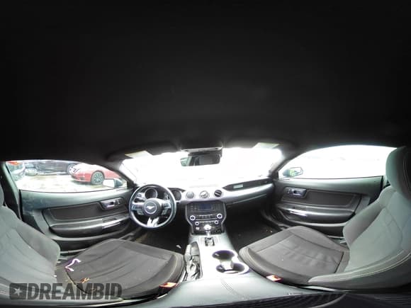 ✅ 2021 Ford Mustang GT • VIN: 1FA6P8CF1M5148371 • Lot: 42444493. Wystawiony na IAAI z przebiegiem 81 979 mil. Bezpłatny archiwum sprzedaży aukcyjnych z USA i szczegółowy raport historii pojazdu na DreamBid. Zdjęcie 17.