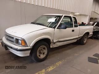 ✅ 1996 Chevrolet S-10 LS • VIN: 1GCCS1943T8139306 • Лот: 41777724. Опубликован ранее на IAAI с пробегом 244 126 миль. Бесплатный доступ к архиву аукционных продаж из США и подробный отчёт об истории автомобиля на DreamBid. Изображение 2.