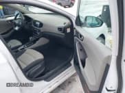 ✅ 2019 Hyundai Ioniq • VIN: KMHC65LD6KU139239 • Lot: 41288750. Wystawiony na IAAI z przebiegiem 157 298 mil. Bezpłatny archiwum sprzedaży aukcyjnych z USA i szczegółowy raport historii pojazdu na DreamBid. Zdjęcie 5.