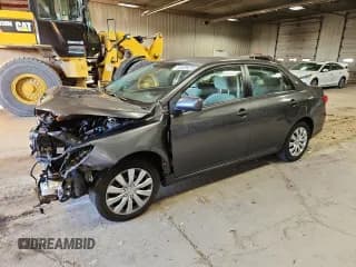 ✅ 2013 Toyota Corolla LE • VIN: 2T1BU4EE1DC971562 • Lot: 91876475. Wystawiony na Copart z przebiegiem 55 715 mil. Bezpłatny archiwum sprzedaży aukcyjnych z USA i szczegółowy raport historii pojazdu na DreamBid. Zdjęcie 1.