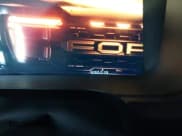 ✅ 2025 Ford F-150 Raptor • VIN: 1FTFW1RG4SFA43979 • Lot: 43704355. Wystawiony na IAAI z przebiegiem 9 066 mil. Bezpłatny archiwum sprzedaży aukcyjnych z USA i szczegółowy raport historii pojazdu na DreamBid. Zdjęcie 14.