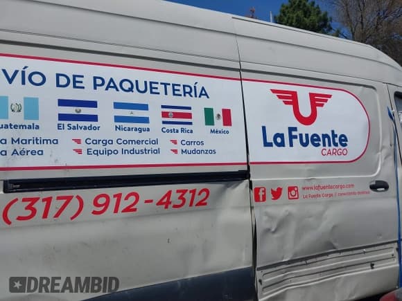 ✅ 2021 Mercedes-Benz Sprinter Cargo • VIN: W1Y4ECHY1MT063946 • Lot: 42098271. Listed on IAAI with 172,171 mi. Free auction sales archive from the USA and detailed vehicle history report at DreamBid. Image 13.