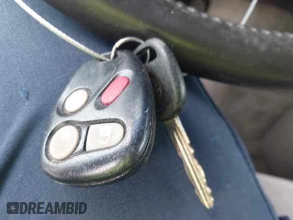 ✅ 2004 Chevrolet Express Passenger • VIN: 1GBFG15T441159106 • Lot: 41999210. Listed on IAAI with 245,286 mi. Free auction sales archive from the USA and detailed vehicle history report at DreamBid. Image 11.