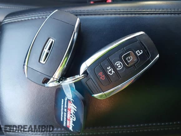 ✅ 2017 Lincoln MKC Select • VIN: 5LMCJ2C91HUL61346 • Lot: 43630088. Listed on IAAI with 49,800 mi. Free auction sales archive from the USA and detailed vehicle history report at DreamBid. Image 11.