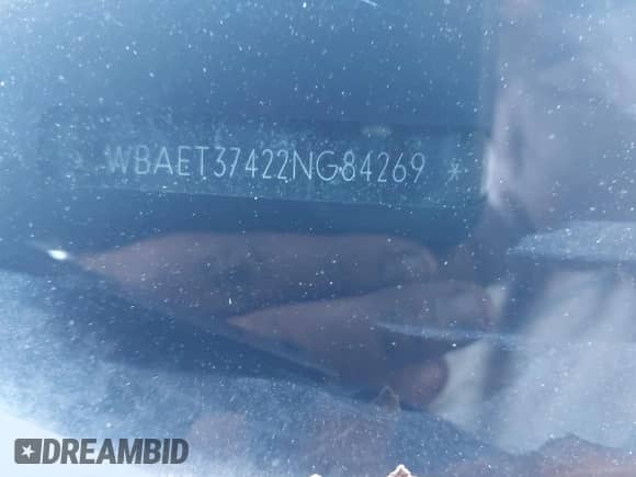 2002 BMW 3 Series 325i с VIN WBAET37422NG84269, выставлен на аукционе IAAI как лот 43450678 с пробегом 70 757 миль миль и . История ставок и продаж доступна на DreamBid. Изображение 12.