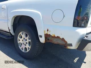 ✅ 2003 Chevrolet Suburban LT • VIN: 3GNFK16Z33G308805 • Лот: 42612393. Опубликован ранее на IAAI с пробегом 205 213 миль. Бесплатный доступ к архиву аукционных продаж из США и подробный отчёт об истории автомобиля на DreamBid. Изображение 6.