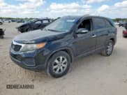 ✅ 2013 Kia Sorento LX • VIN: 5XYKT4A29DG348533 • Lot: 82041505. Listed on Copart with 275,509 mi. Free auction sales archive from the USA and detailed vehicle history report at DreamBid. Image 1.