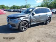 ✅ 2017 Volvo XC90 R-Design • VIN: YV4102XMXH1122392 • Лот: 42309736. Опубликован ранее на IAAI с пробегом 99 774 миль. Бесплатный доступ к архиву аукционных продаж из США и подробный отчёт об истории автомобиля на DreamBid. Изображение 2.