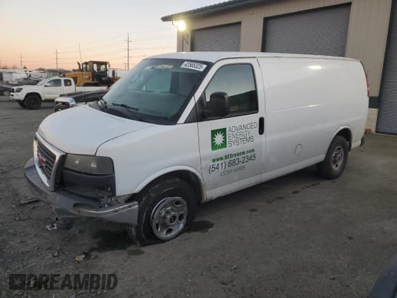 ✅ 2016 GMC Savana Cargo • VIN: 1GTW7AFF4G1172124 • Лот: 42565325. Опубликован ранее на Copart с пробегом 94 529 миль. Бесплатный доступ к архиву аукционных продаж из США и подробный отчёт об истории автомобиля на DreamBid. Изображение 1.