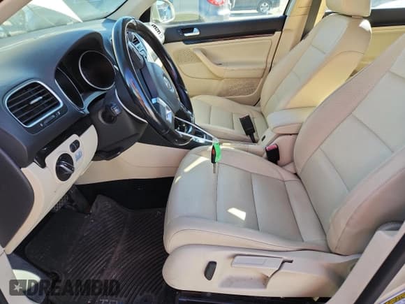 ✅ 2014 Volkswagen Jetta TDI w/Sunroof • VIN: 3VWPL7AJ6EM600741 • Lot: 89692435. Listed on Copart with 85,514 mi. Free auction sales archive from the USA and detailed vehicle history report at DreamBid. Image 7.