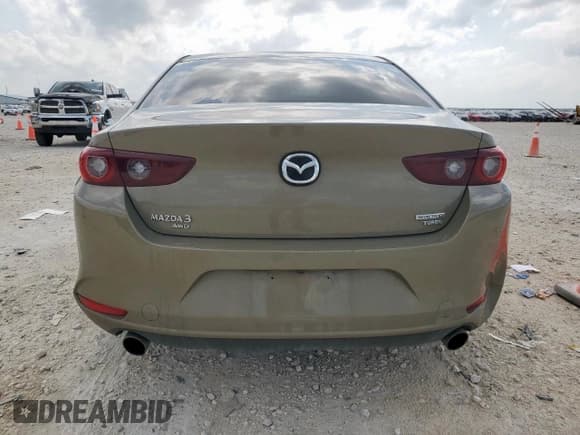 ✅ 2024 Mazda 3 Carbon Edition • VIN: 3MZBPBXYXRM409075 • Lot: 59189265. Wystawiony na Copart z przebiegiem 23 114 mil. Bezpłatny archiwum sprzedaży aukcyjnych z USA i szczegółowy raport historii pojazdu na DreamBid. Zdjęcie 6.