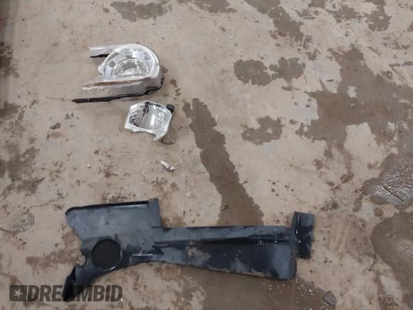 ✅ 2013 Dodge Challenger Rallye Redline • VIN: 2C3CDYAG2DH549412 • Lot: 41559394. Wystawiony na IAAI z przebiegiem 174 178 mil. Bezpłatny archiwum sprzedaży aukcyjnych z USA i szczegółowy raport historii pojazdu na DreamBid. Zdjęcie 12.