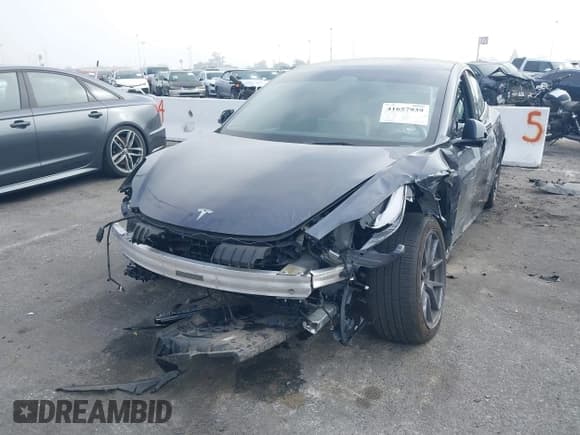 ✅ 2023 Tesla Model 3 • VIN: 5YJ3E1EAXPF658040 • Lot: 41657939. Wystawiony na IAAI z przebiegiem 39 268 mil. Bezpłatny archiwum sprzedaży aukcyjnych z USA i szczegółowy raport historii pojazdu na DreamBid. Zdjęcie 21.