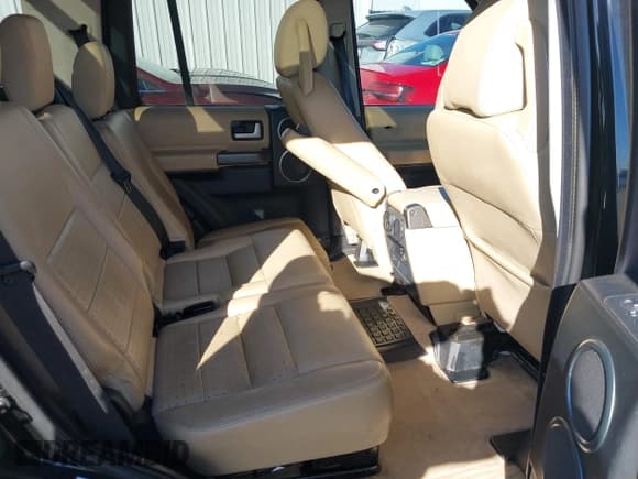 ✅ 2006 Land Rover LR3 HSE • VIN: SALAG25446A361508 • Лот: 41640500. Опубликован ранее на IAAI с пробегом 314 856 миль. Бесплатный доступ к архиву аукционных продаж из США и подробный отчёт об истории автомобиля на DreamBid. Изображение 8.