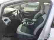 2021 Chevrolet Bolt EV LT z VIN 1G1FY6S02M4103527, wystawiony jako Copart lot #81550613 z przebiegiem 56 790 mil mil oraz . Historia ofert i sprzedaży dostępna na DreamBid. Obrazek 7.