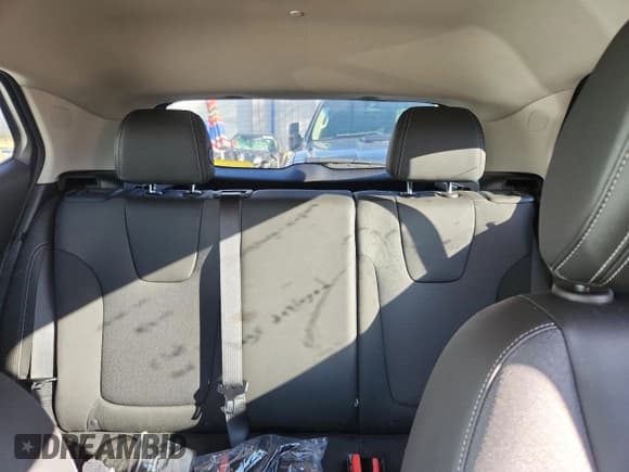 ✅ 2025 Buick Encore GX Preferred • VIN: KL4AMCSL8SB211983 • Lot: 86455995. Wystawiony na Copart z przebiegiem 4 846 mil. Bezpłatny archiwum sprzedaży aukcyjnych z USA i szczegółowy raport historii pojazdu na DreamBid. Zdjęcie 10.