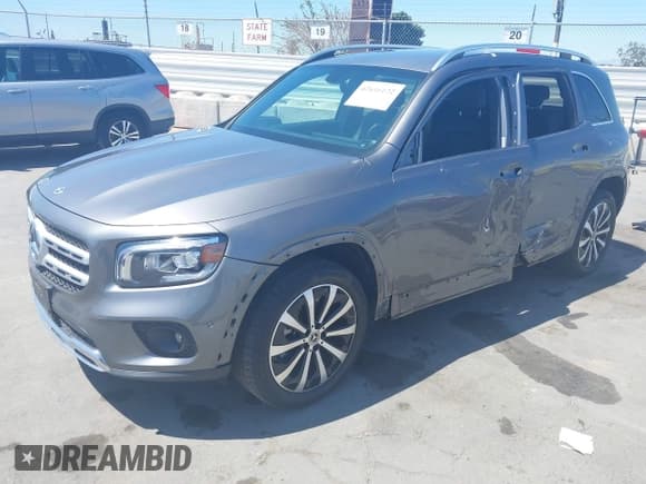 ✅ 2022 Mercedes-Benz GLB 250 • VIN: W1N4M4GB1NW177433 • Lot: 42616122. Listed on IAAI with 20,335 mi. Free auction sales archive from the USA and detailed vehicle history report at DreamBid. Image 18.