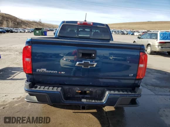 2019 Chevrolet Colorado 4WD LT z VIN 1GCHTCEN1K1124100, wystawiony jako Copart lot #48558675 z przebiegiem 25 865 mil mil oraz Szkoda całkowita • Salvage title. Historia ofert i sprzedaży dostępna na DreamBid. Obrazek 6.