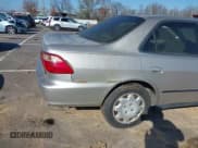 ✅ 1998 Honda Accord LX • VIN: 1HGCG5644WA224053 • Лот: 43892543. Опубликован ранее на IAAI с пробегом 184 040 миль. Бесплатный доступ к архиву аукционных продаж из США и подробный отчёт об истории автомобиля на DreamBid. Изображение 6.
