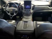 ✅ 2018 Chevrolet Suburban Premier • VIN: 1GNSKJKC1JR301302 • Lot: 80666904. Wystawiony na Copart z przebiegiem Nie podano. Bezpłatny archiwum sprzedaży aukcyjnych z USA i szczegółowy raport historii pojazdu na DreamBid. Zdjęcie 8.